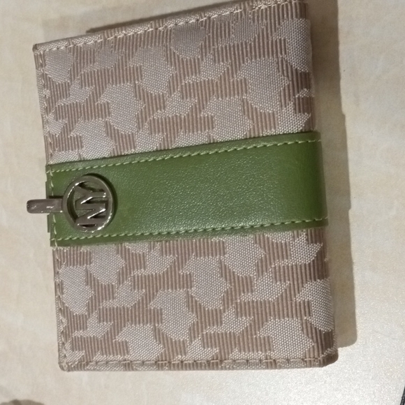 Wallet - Picture 3 of 3